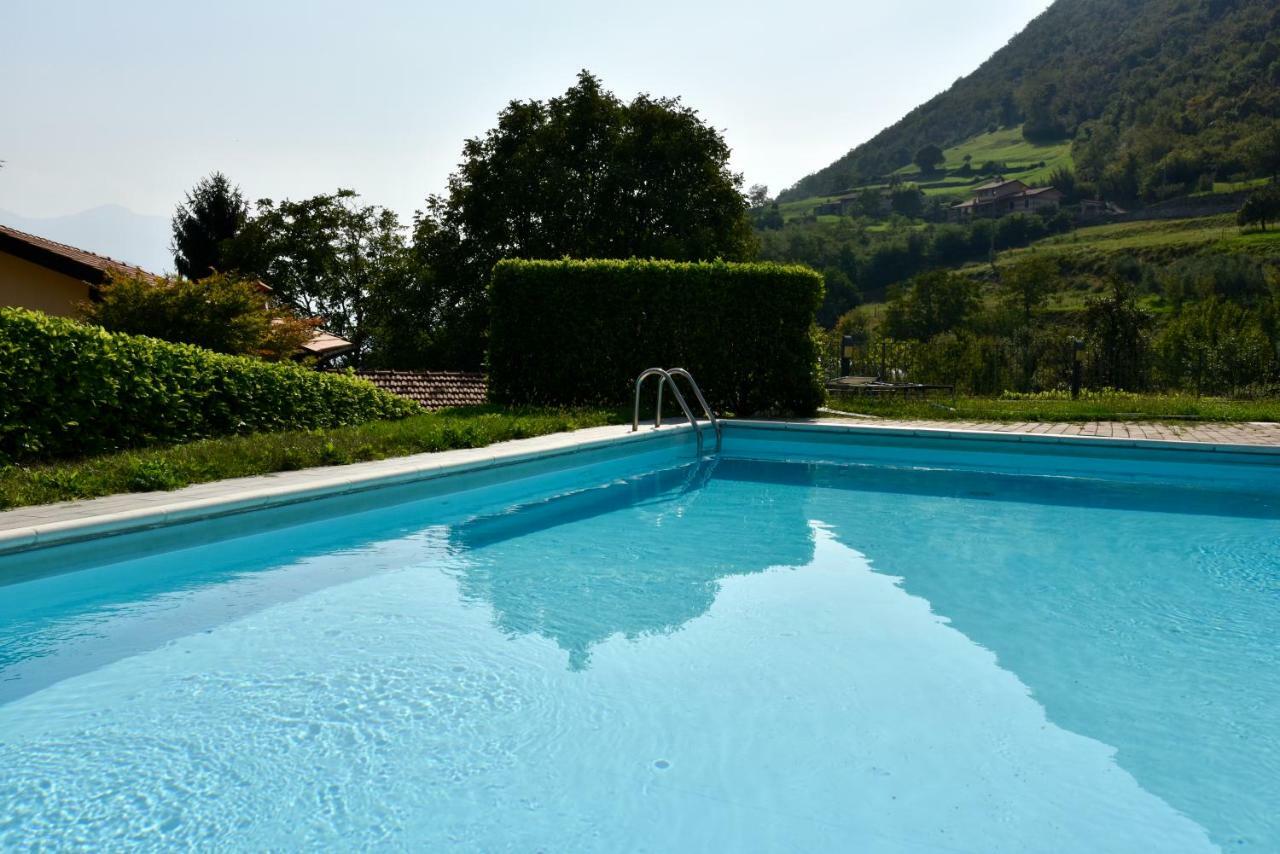 Holiday Apartment Albachiara タヴェルノラ・ベルガマスカ エクステリア 写真