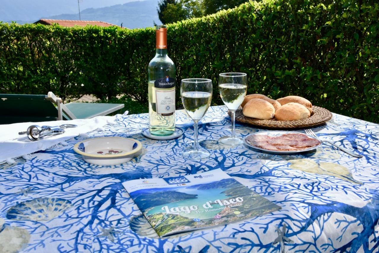 Holiday Apartment Albachiara タヴェルノラ・ベルガマスカ エクステリア 写真